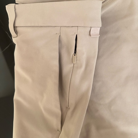 Lululemon Commission Slim-Fit Pant 31” - Picture 5 of 5